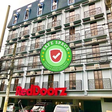 Reddoorz Plus @ Jardin Suites Guadalupe Nuevo Mandaluyong Exterior foto