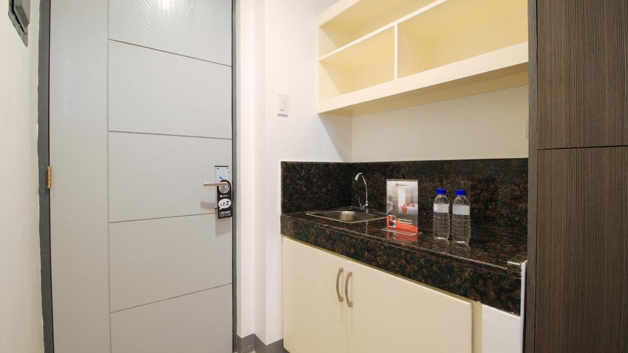 Reddoorz Plus @ Jardin Suites Guadalupe Nuevo Mandaluyong Exterior foto
